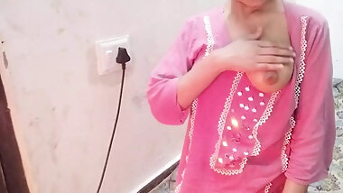 Village girl ko paise dekar jabar dasti pela