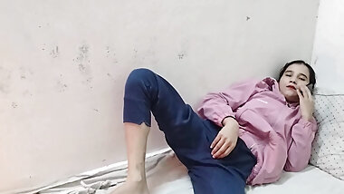 Desi gaao ki larki ko chod kar bur faad diya