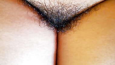 Maid Pussy Fingering, Cuming and Rubbing with hand hardly and moaning.