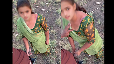 Village bhabhi fucked by Daver in outdoor Jungle xx video, desi bhabhi sex in Jungle hindi audio