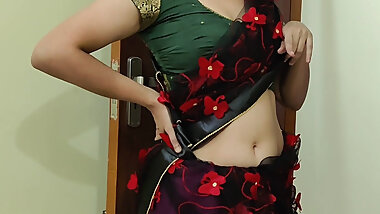 Mallu guy and Indian sexy desi hot tamil aunty in saree having sex and blow job - Dirty talk
