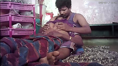 Indian village house wife hot show and eat milk housband