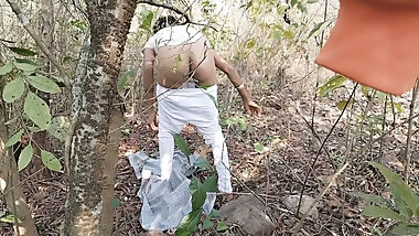 A hot college girl was  fucked by her college teacher after college ending in outside of college ground and she was very hard