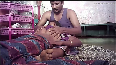 Tamil desi village house wife and housband kissing and romantic movement