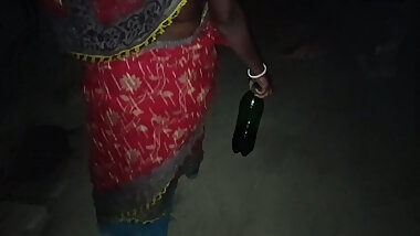 Pados ki bhabhi ki outdoor gand Mari