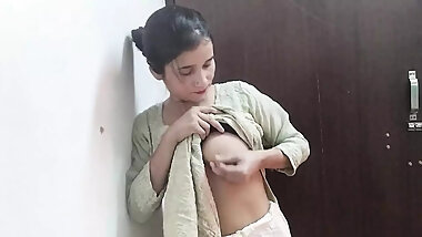 Chachi ko ghar band kar ke chod diya