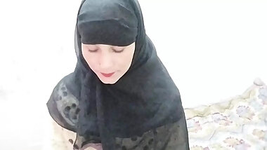 jaan jab chod rha tha chacha ne dekh liya