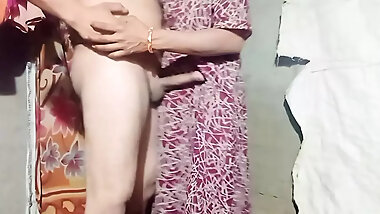 Desi Bhabhi went to her house and separated