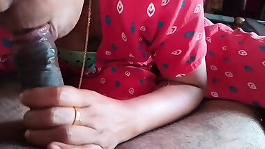 Indian village girl puts her husband's penis in her mouth, massages it, and then sucks his milk and drains it.