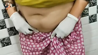 Desi bhabhi wants to get it done by someone else.