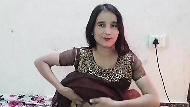 Cute step sister ko pela aur paani nikala