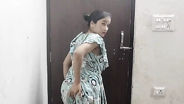 Bhabhi ki chhut chat kar pela maza aaya