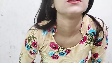 Cute step sister ko paise de kar jabar dasti pela