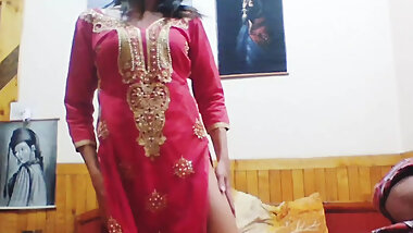 Gorgeous hottie looks good sucking my Dick