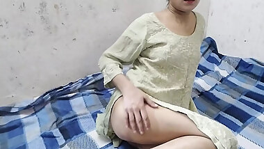 Step sister ko akele dekh kar muth maar diya