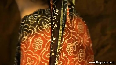 She Will Entice You With Beauty