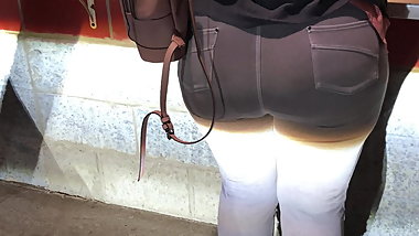 Indian lady Thick phat ass