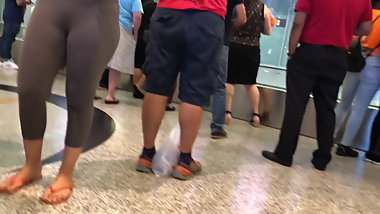 Big Booty Indian in Yoga Pants